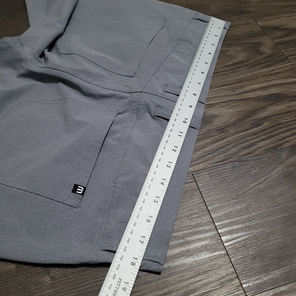 Travis Matthews Men's Gray Pants Size 36x32 Golf Athleisure Performance - Picture 9 of 9